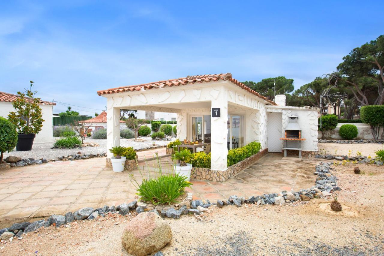 Malgrat De Mar Beachfront Village Room photo